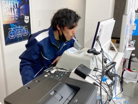 アルコールチェック中にパシャリ☆